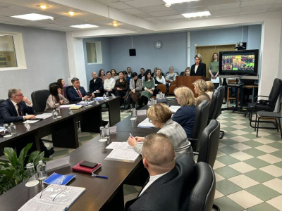 15 января глава Мирнинского района в Айхале провел коллегию бюджетных учреждений /    