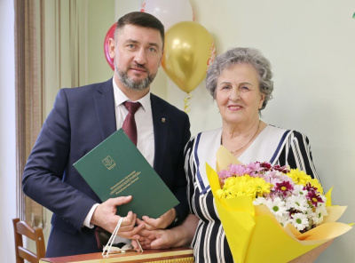 Жительнице Мирного, ветерану АЛРОСА Анне Тягло исполнилось 75 лет /    