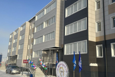 В селе Ытык-Кюель ввели многоквартирный дом / Айаал Аргунов   