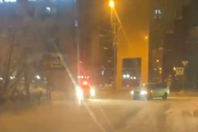 В Якутске оцепили территорию ТРК «Туймаада» из-за анонимного звонка о минировании / Саина Титова Якутск Якутск Республика Саха (Якутия)