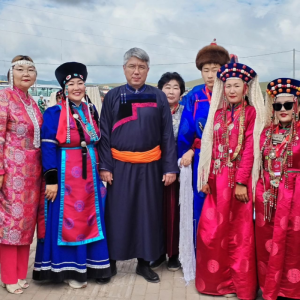 Мирнинские активисты бурятской общины «Байкал» побывали на международном фестивале в Монголии /    