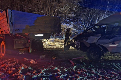 В Якутии погиб водитель, врезавшись в стоящий большегруз / ЯСИА   Республика Саха (Якутия)