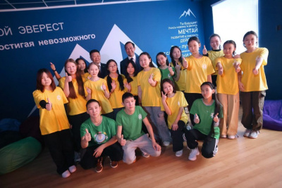 Айсен Николаев проверил работу центра «Сир уустара» в Сунтарском районе Якутии / ЯСИА  Сунтарский Республика Саха (Якутия)