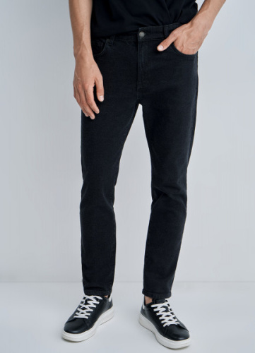 Узкие джинсы, Черный