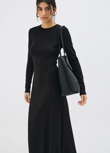 Трикотажное платье с расклёшенной юбкой, Черный