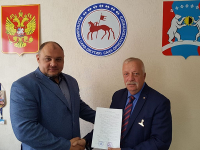 Благодарность главы Алдана вручена исполнительному директору ООО «Ассоциация строителей АЯМ» /  Алдан Алданский 