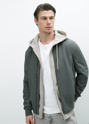 Бомбер, Зеленый