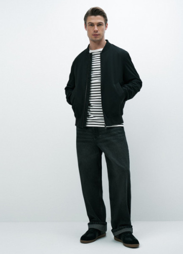 Бомбер, Черный