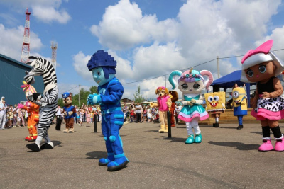 Фестиваль красок Холи – яркий праздник алданского лета /  Алдан Алданский Республика Саха (Якутия)