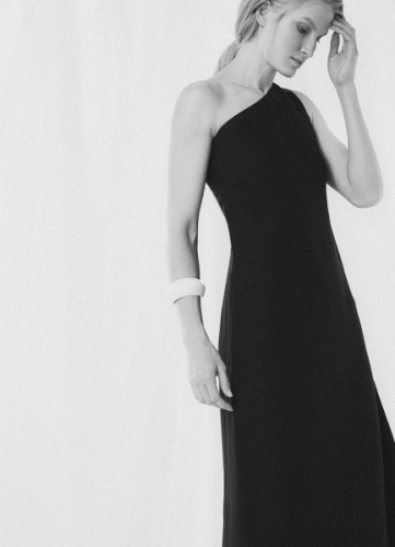 Платье миди изо льна на одно плечо, Черный