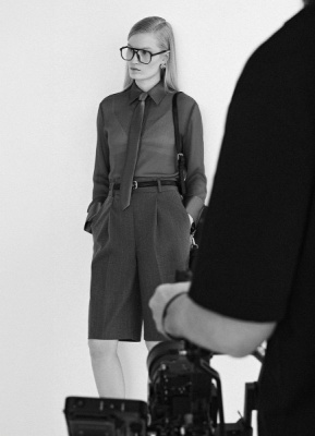 Блузка из жатого шифона с галстуком, Серый