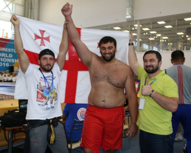 Медали чемпионата мира по мас-рестлингу разлетелись в 14 стран мира /    