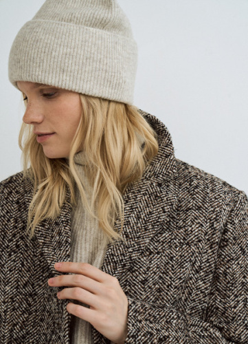 Шапка с отворотом, Бежевый