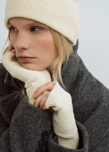 Вязаные митенки, Бежевый