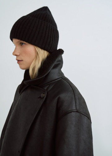 Вязаная шапка с отворотом, Черный