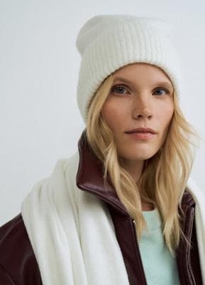 Вязаная шапка с отворотом, Бежевый