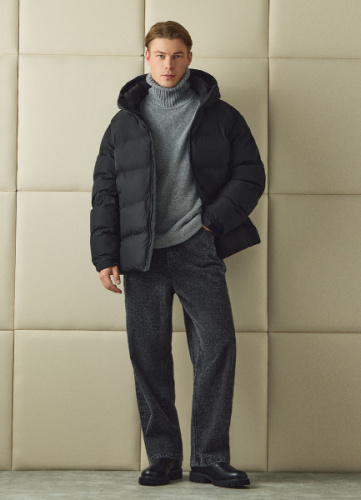 Утеплённая куртка с капюшоном и бесшовной стёжкой, Черный