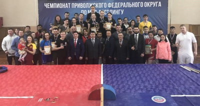 В Чебоксарах подвел итоги чемпионат Приволжского федерального округа по мас-рестлингу /    Казань