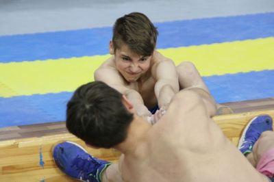 Поединки юных мас-рестлеров в Уфе /    Город Москва