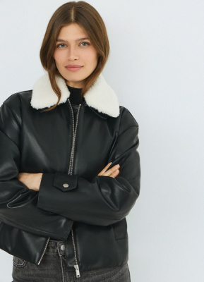 Утеплённая куртка из искусственной кожи с меховым воротником, Черный