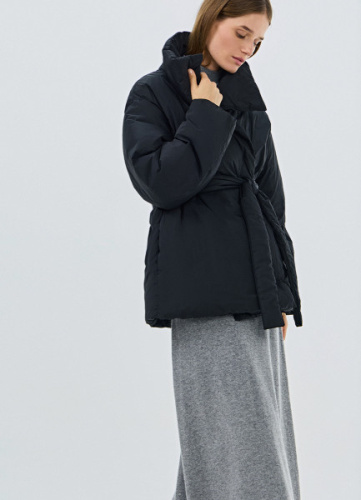 Утеплённая куртка с поясом, Черный