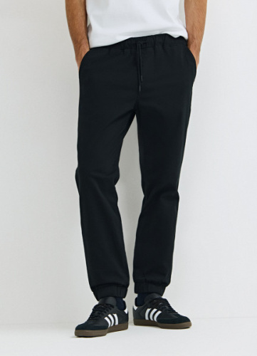 Утеплённые джоггеры из твила, Черный