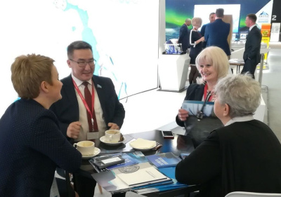 Делегация Ил Тумэна завершила работу на Международном форуме «Арктика – территория диалога» / ЯСИА   Город Санкт-Петербург