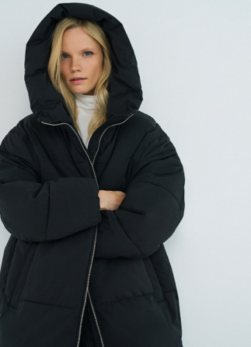 Утеплённая стёганая куртка с капюшоном, Черный