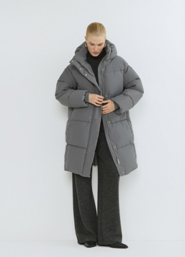 Длинный стёганый пуховик с капюшоном, Серый
