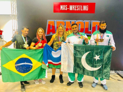 Итоги бразильского чемпионата по мас-рестлингу /    