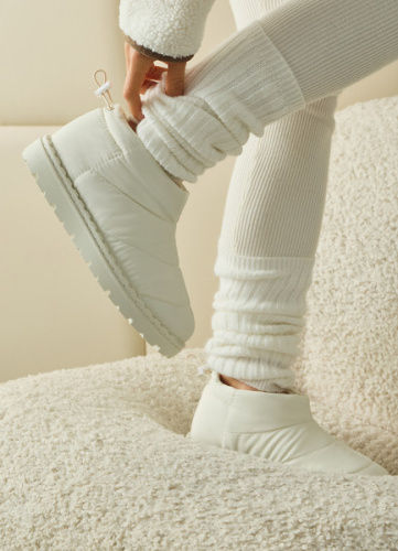 Сапоги-дутики, Белый