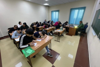 В Якутске прошли диктанты по родным языкам / ЯСИА Якутск Якутск Республика Саха (Якутия)