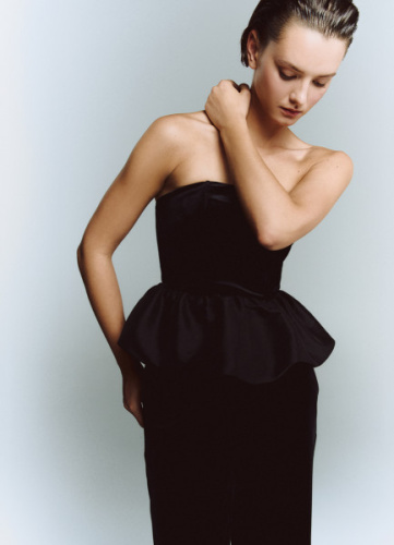 Бархатный топ с баской, Черный