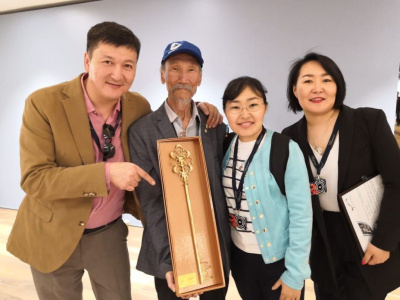 Команда фильма «Надо мною солнце не садится» вернулась в Якутск / Вероника Аммосова   Республика Саха (Якутия)