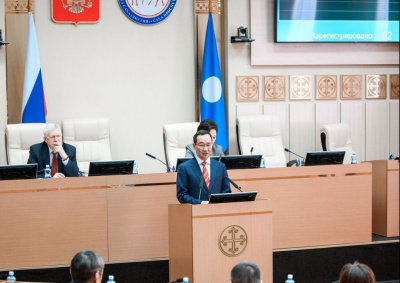 Айсен Николаев поставил задачу войти в число 15 лучших регионов страны по качеству образования / ЯСИА   