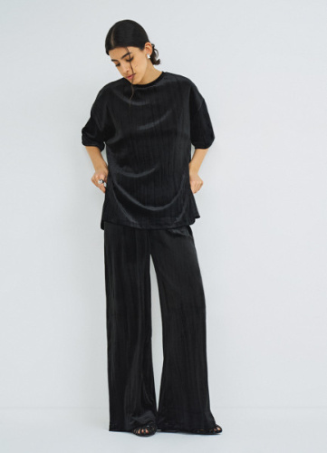 Бархатная футболка, Черный