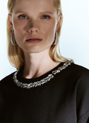 Футболка с декором у выреза, Черный