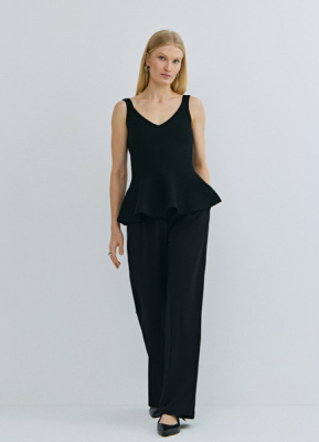 Топ на бретелях с баской, Черный