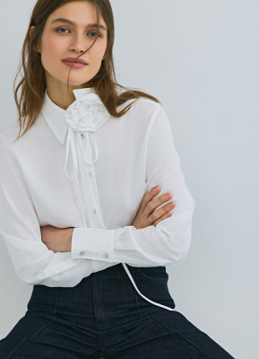 Блузка с декоративным цветком, Белый