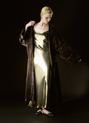 Бархатное кимоно с поясом, Коричневый