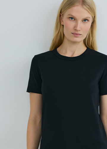 Базовая футболка из плотного хлопка, Черный