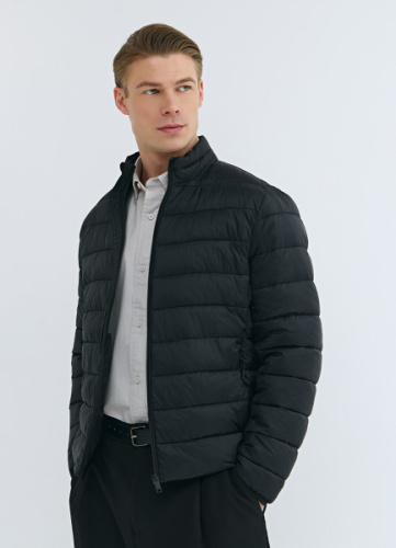 Утеплённая лёгкая куртка с воротником-стойкой, Черный