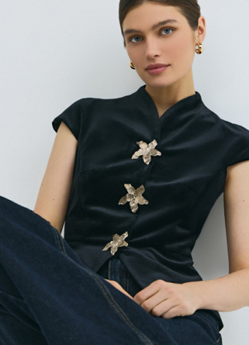 Бархатный жилет, Черный