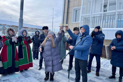 Жителям села Октемцы Хангаласского района вручили ключи от новых квартир / ЯСИА   