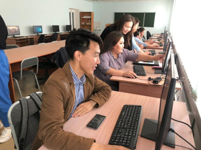 Молодежи помогли подготовить проекты для участия во всероссийском конкурсе / ЯСИА   