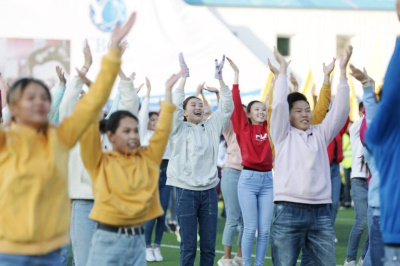 Быть деятельными и активными. В СВФУ напутствовали первокурсников / Дьулус Борочков   