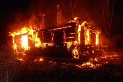 В Ленске после пожара в жилом доме обнаружен труп мужчины / ЯСИА  Ленский Республика Саха (Якутия)