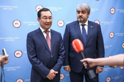 Айсен Николаев: Мы поддерживаем развитие «Почта банка» на территории Якутии / Дьулустаан Сергеев   Республика Саха (Якутия)