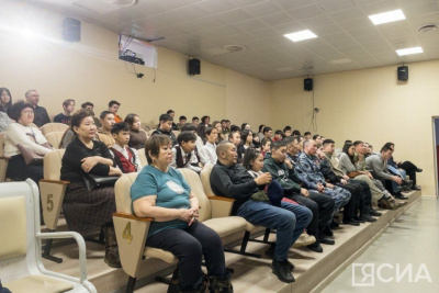 В Якутске прошел урок мужества с участием бойца спецназа ОМОН «Бизон»  / Майя Гоголева Якутск Якутск Республика Саха (Якутия)