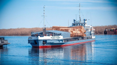 В районы Якутии с начала навигации доставили 98,7% жизнеобеспечивающих грузов / Дьулус Борочков   Республика Саха (Якутия)